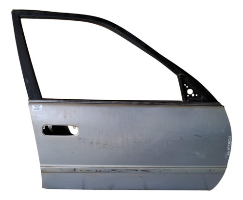 Porta Dianteiro Direito Toyota Corolla 1999 A 2002 Detalhe