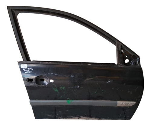 Porta Dianteiro Direito Renault Megane 2008 A 2012 Detalhe