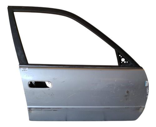 Porta Dianteiro Direito Toyota Corolla 1999 A 2002 Detalhe
