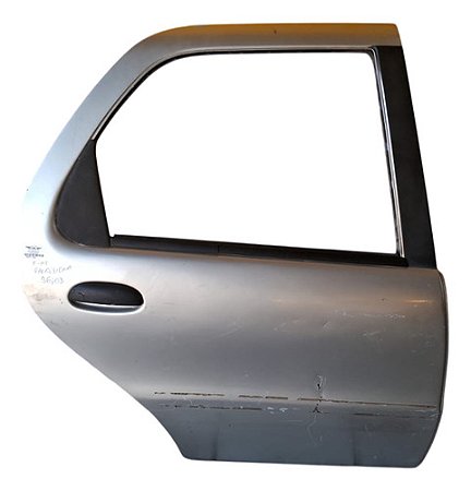 Porta Traseiro Direito Fiat Palio/siena 1996 A 2003 Detalhe