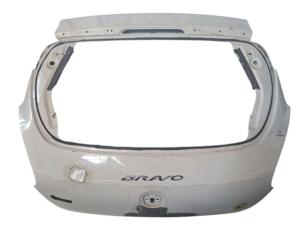Tampa Traseira Fiat Bravo 2011 a 2016 Com detalhe