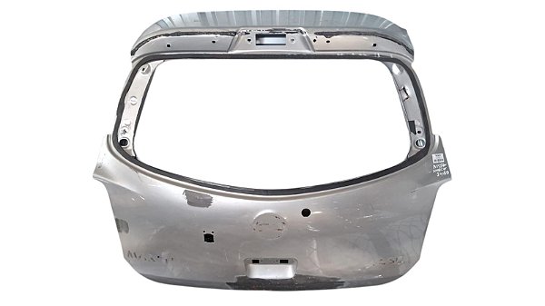 Tampa Traseira  Nissan March 2014 a 2019Com detalhe