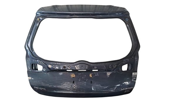 Tampa Traseira toyota yaris 2018 a 2022 Com detalhe