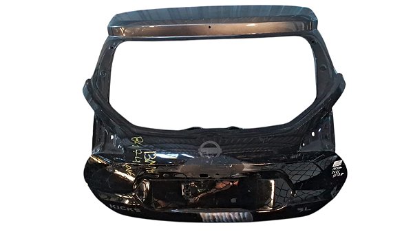 Tampa Traseira Nissan kicks 2016 a 2022 Com detalhe