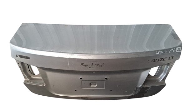 Tampa Traseira Gm Cruze Sedan 2011 a 2016 Com detalhe