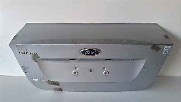 Tampa Traseira Ford Focus Sedan 2009 a 2013 Com detalhe
