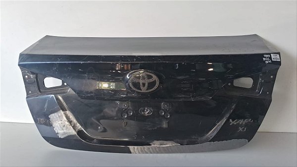 Tampa Traseira Toyota Yaris Sedan 2018 a 2021 Com detalhe