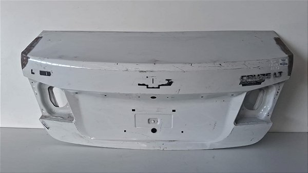 Tampa Traseira Gm Cruze Sedan 2011 a 2016 Com detalhe
