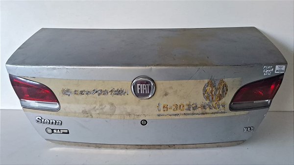 Tampa Traseira Fiat Siena Sedan 2011 a 2015 Com detalhe