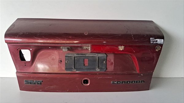 Tampa Traseira Seat Cordoba Sedan 1994 a 1997 Com detalhe