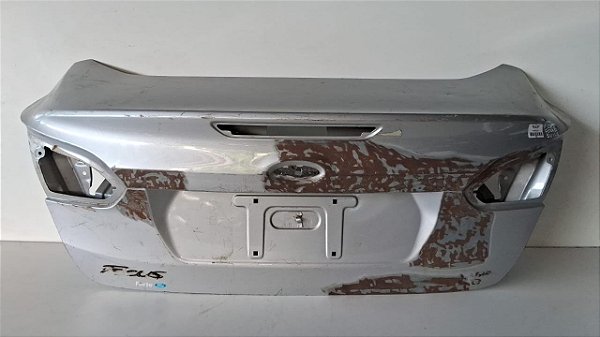 Tampa Traseira Ford Focus Sedan 2014 a 2016 Com detalhe