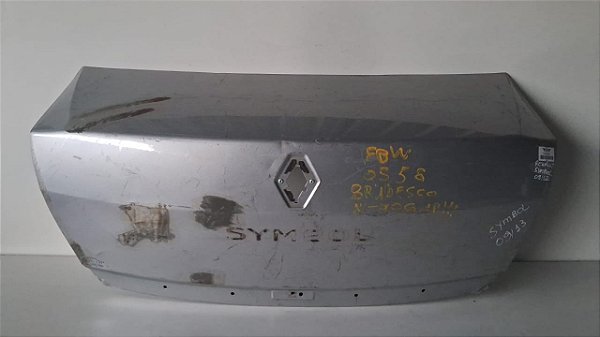 Tampa Traseira Renault Symbol Sedan 2009 a 2012 Com detalhe