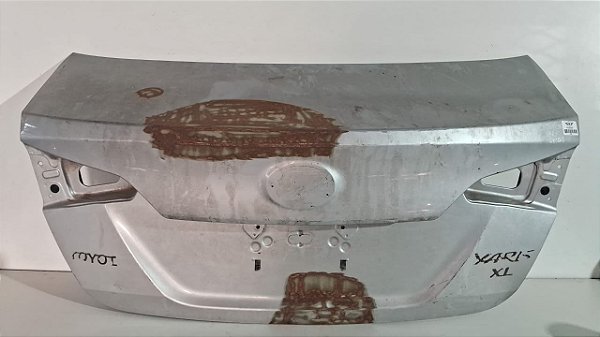Tampa Traseira Toyota yaris Sedan 2018 a 2021 Com detalhe