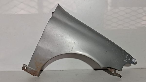Paralama Lado Direito Fiat Palio 2001 a 2003 Com detalhe