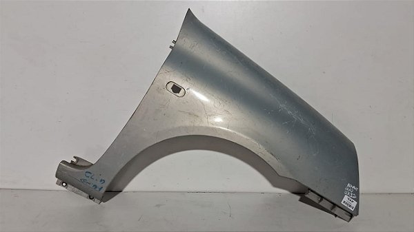 Paralama Lado Direito Renault Clio 2003 a 2012 Com detalhe
