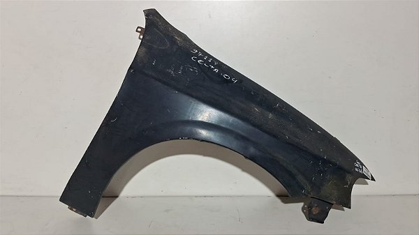 Paralama Lado Direito Gm Celta 2001 a 2006 Com detalhe