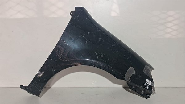 Paralama Lado Direito Toyota Etios 2013 a 2016 Sem furo