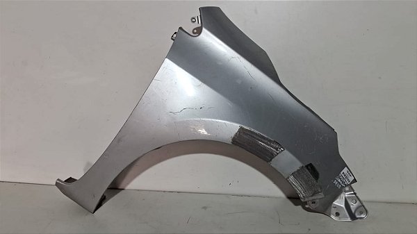 Paralama Direita Toyota Corolla 2014 a 2019 Com detalhe