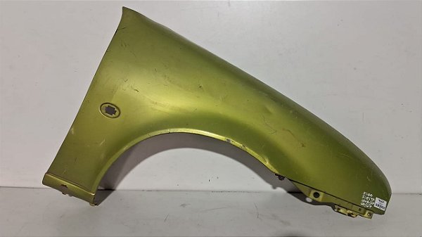Paralama Direito Ford Fiesta/Courier 1996 a 1999 Com detalhe