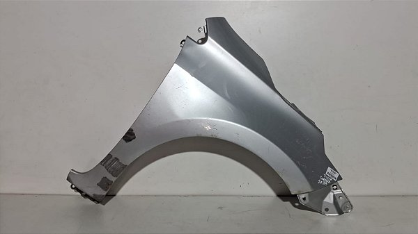 Paralama Direito Toyota Corolla 2014 a 2019 com detalhe