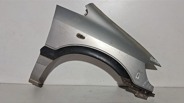 Paralama Direito Gm Zafira 2001 a 2012 Com detalhe