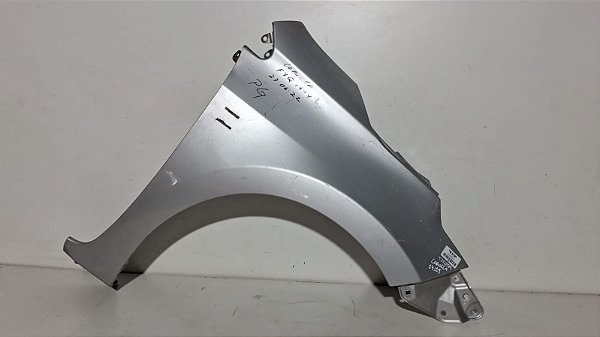 Paralama Direito Toyota Corolla 2014 a 2019 com detalhe