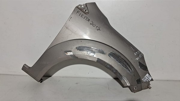 Paralama Direito Ford Fiesta 2011 a 2014 Com detalhe