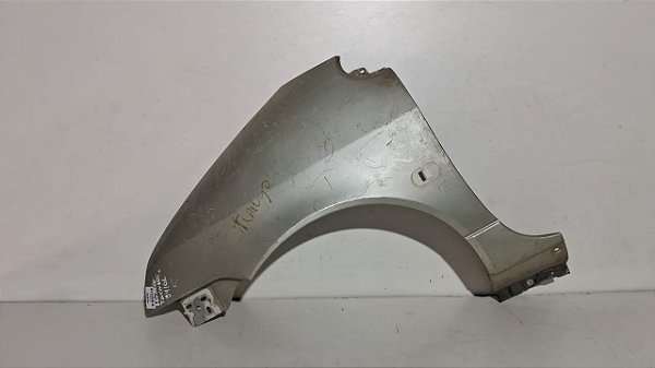Paralama Esquerdo Renault Twingo 1994 a 2001 com detalhe