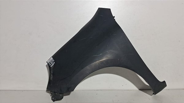 Paralama Esquerdo Nissan March 2011 a 2014 Com detalhe