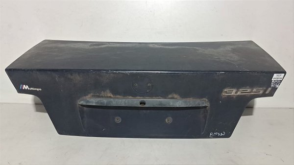 Tampa Traseiro Sedan bmw 325i 1995 a 1998 Com detalhe