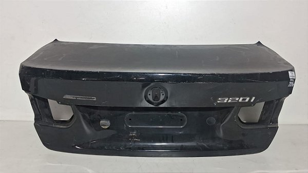 Tampa Traseiro Sedan Bmw 320i 2013 a 2018 Com detalhe