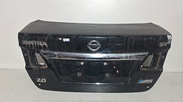 Tampa Traseiro Sedan Nissan Sentra 2014 a 2019 Com detalhe