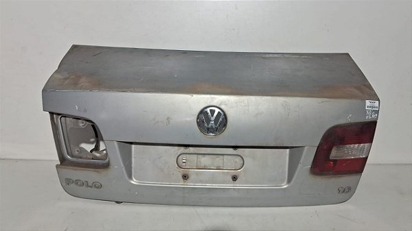 Tampa Traseira Sedan Vw Polo 2003 a 2009  Com detalhe
