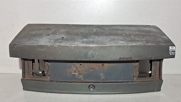 Tampa Traseira Sedan Vw Santana 1991 a 1997 Com detalhe