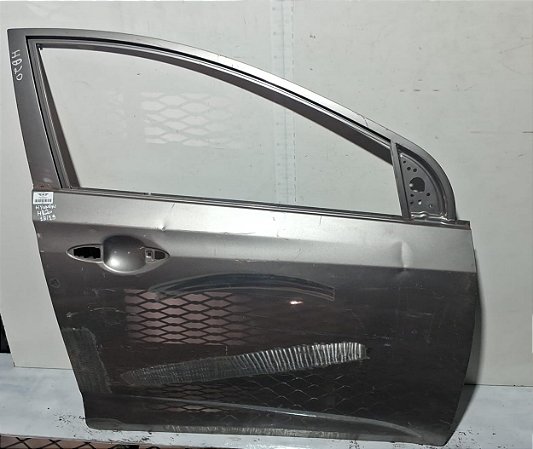 Porta Dianteira Direita Hyundai Hb20 2013 a 2019 Com detalhe