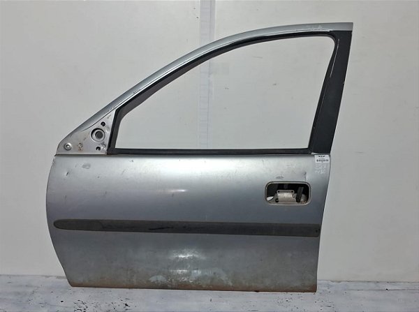 Porta Dianteira Esquerda Gm Corsa 1994 a 2016 Com detalhe