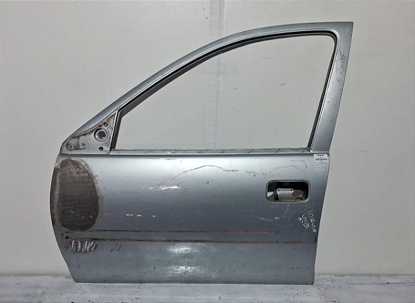 Porta Dianteira Esquerda Gm Corsa 1994 a 2016 Com detalhe