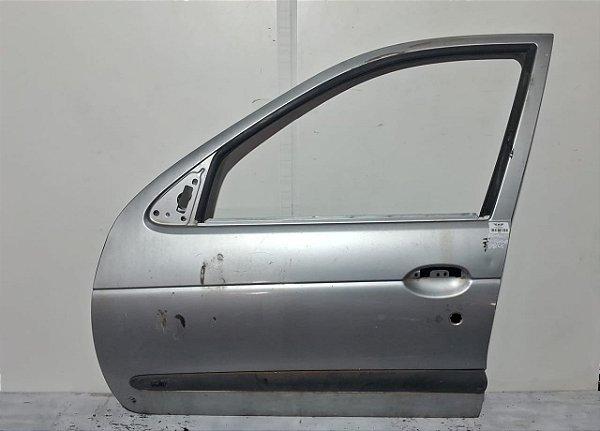Porta Dianteira Esquerdo Renault Megane 1998 a 2005C/detalhe