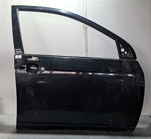 Porta Dianteira Direita Toyota Corolla 2002 a 2008 detalhe