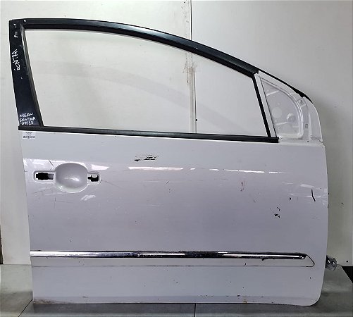 Porta Dianteira Direito Nissan Sentra 2007 a 2013