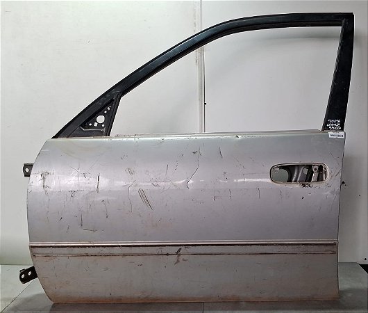 Porta Dianteira Esquerda Toyota Corolla 1999 a 2002