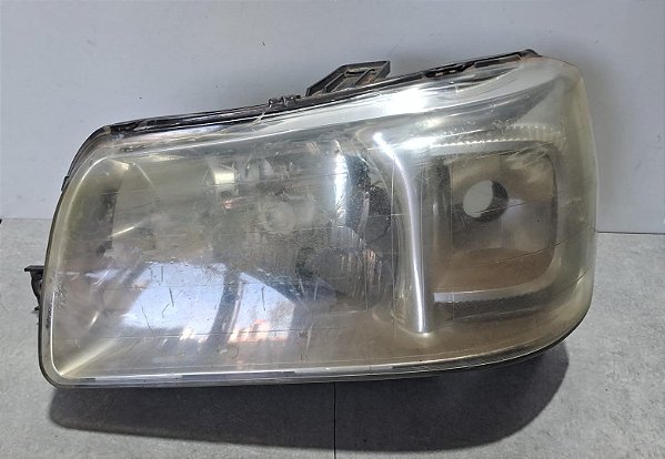 Farol Esquerdo Fiat Uno 2005 a 2013 COM DETALHE