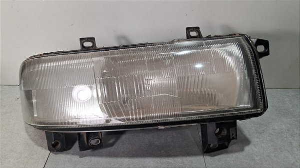 Farol Direito Renault Master 2002 a 2009 Carello Com detelhe
