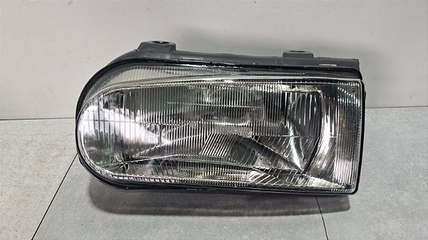 Farol Esquerdo Vw Gol 1996 a 1999 Paralelo Com detalhe