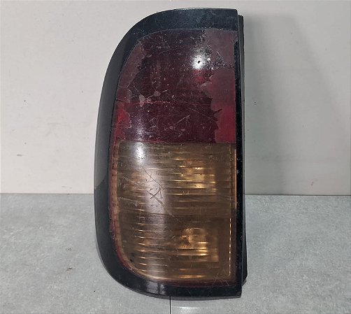 Lanterna Esquerdo Vw Saveiro 1997 a 2002 Com detalhe