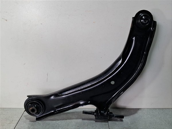 Bandeja Suspesão Direito Nissan Sentra 2007 a 2012 Com detalhe