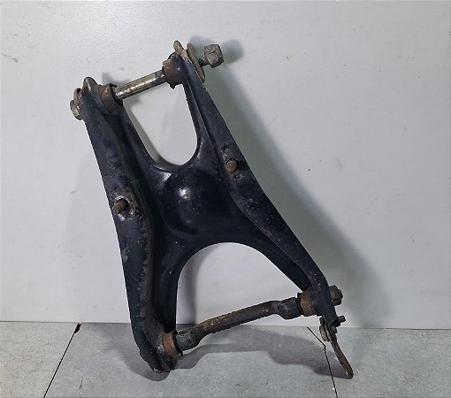 Bandeja Suspensão Traseira Esquerdo/direito Fiat Uno 1984 a 2013