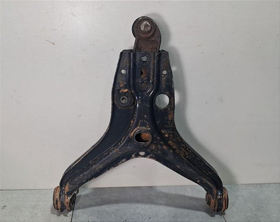 Bandeja Suspensão Direito Vw Santana 1988 a 2006