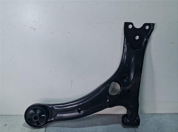 Bandeja Suspensão Direito toyota Corolla 2014 a 2019