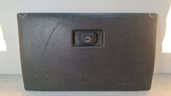 Tampa Porta luvas Ford Escort/Verona 1982 a 1996 Com detalhe